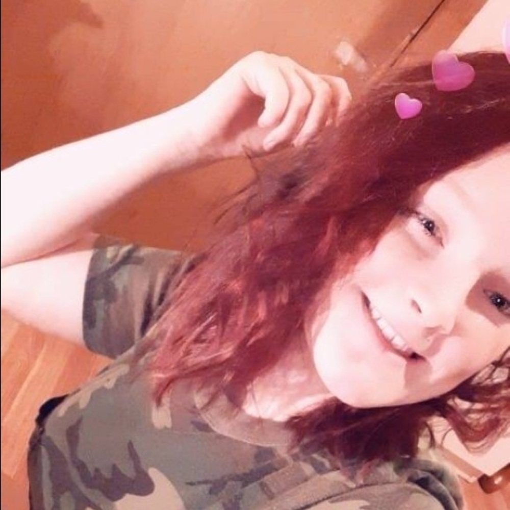Meet your Posher, Kayla